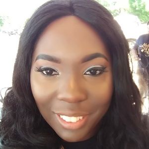 Meet your Posher, Dwanda